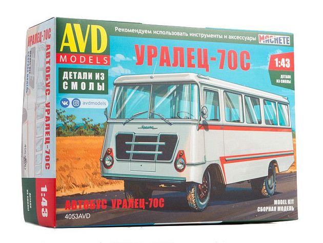 Сборная модель AVD Уралец-70С, 1/43