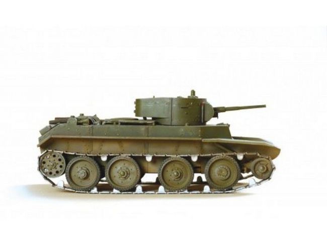 Сборная модель ZVEZDA Советский лёгкий танк БТ-7, 1/35