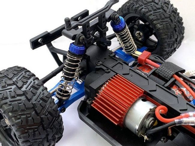 Капролоновые рычаги подвески для Remo Hobby 1/16, синие, тюнинг (2 шт) Капролоновые рычаги подвески для Remo Hobby 1/16, синие, тюнинг (2 шт)