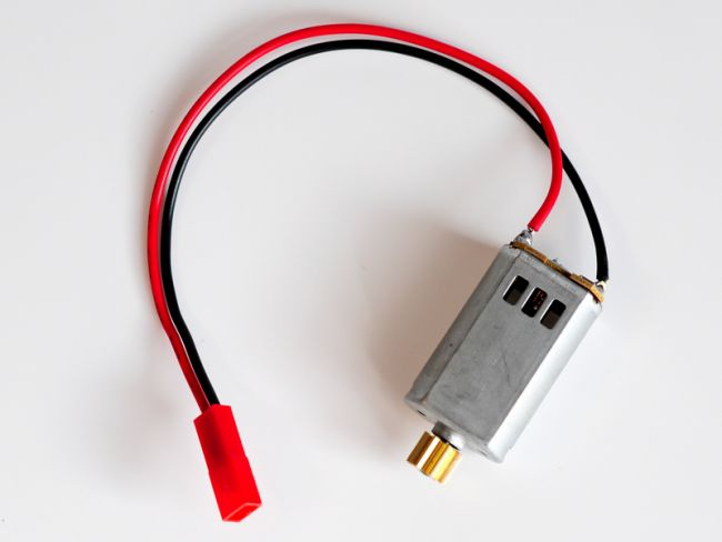 Мотор коллекторный 180A для самолета Volantex RC P51D 750 Мотор коллекторный 180A для самолета Volantex RC P51D 750