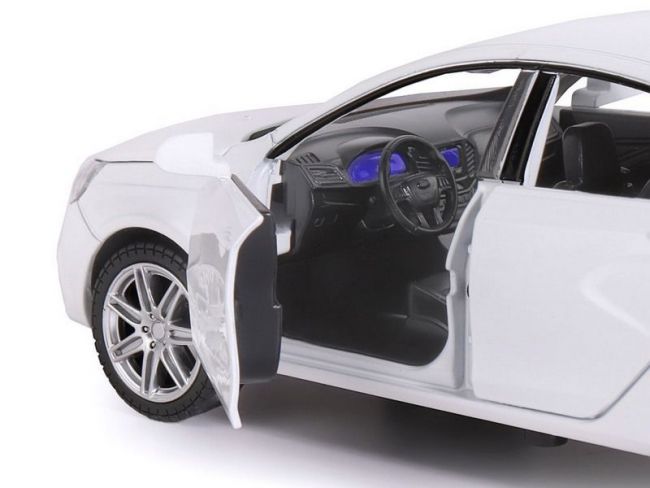 Машина "АВТОПАНОРАМА" LADA VESTA седан, 1/24, белый, свет. звук. эффекты, в/к 24,5*12,5*10,5 см Машина "АВТОПАНОРАМА" LADA VESTA седан, 1/24, белый, свет. звук. эффекты, в/к 24,5*12,5*10,5 см