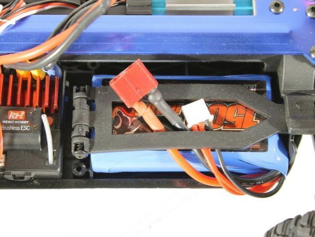 Радиоуправляемый монстр Remo Hobby SMAX Brushless V2.0 (красный) 4WD 2.4G 1/16 RTR Радиоуправляемый монстр Remo Hobby SMAX Brushless V2.0 (красный) 4WD 2.4G 1/16 RTR
