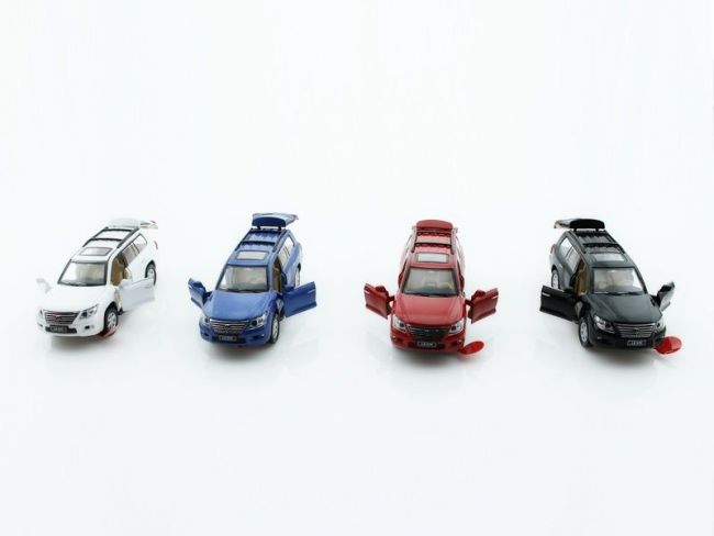 Машина 1:32 Lexus LX570 свет, звук, инерция (1/12шт) б/к Машина 1:32 Lexus LX570 свет, звук, инерция (1/12шт) б/к