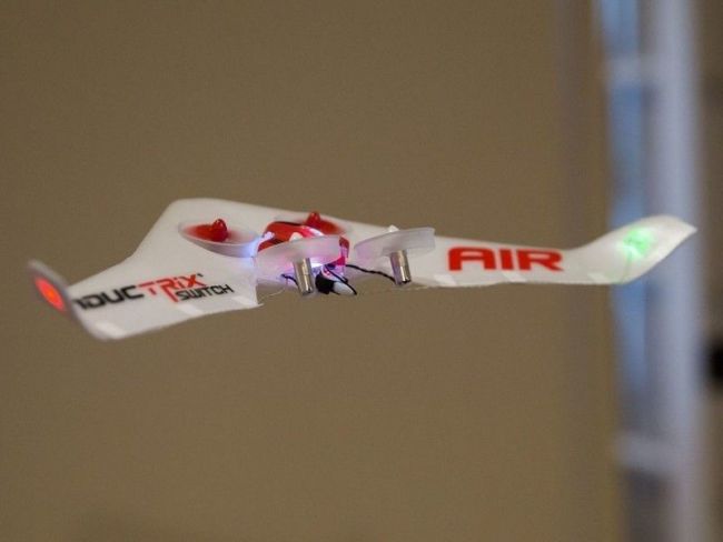 Квадрокоптер BLADE Inductrix Switch Air RTF (квадрокоптер-крыло) Квадрокоптер BLADE Inductrix Switch Air RTF (квадрокоптер-крыло)
