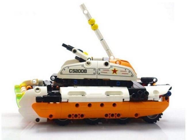 Конструктор CaDA Technic танк-трансформер 2 в 1, инерционный (294 деталей) Конструктор CaDA Technic танк-трансформер 2 в 1, инерционный (294 деталей)