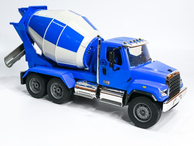 Радиоуправляемый бетоновоз Double Eagle Freightliner 114SD 1/20 2.4G RTR Радиоуправляемый бетоновоз Double Eagle Freightliner 114SD 1/20 2.4G RTR