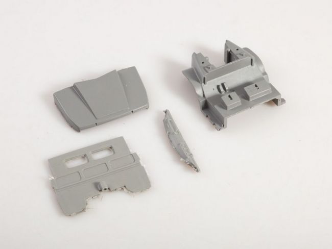 Сборная модель AVD Бортовой автомобиль ЗИЛ-130Г, 1/43 Сборная модель AVD Бортовой автомобиль ЗИЛ-130Г, 1/43