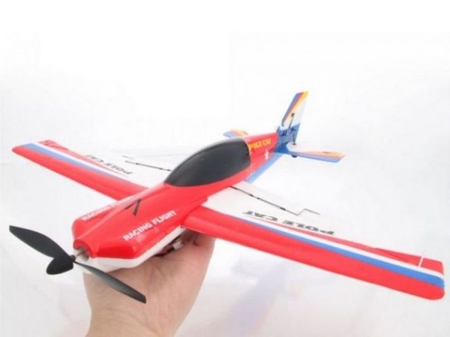 Р/У самолет WlToys PoleCat 6-ти осевой гироскоп 4Ch 2.4G RTF Р/У самолет WlToys PoleCat 6-ти осевой гироскоп 4Ch 2.4G RTF