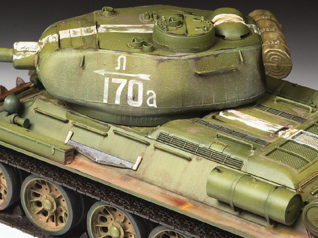 Сборная модель ZVEZDA Советский средний танк Т-34/85, подарочный набор, 1/35 Сборная модель ZVEZDA Советский средний танк Т-34/85, подарочный набор, 1/35